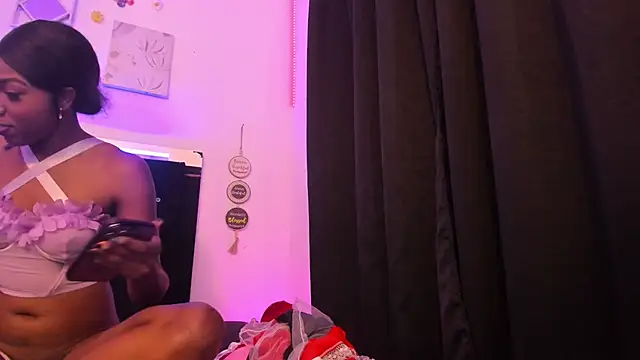 Snapshot of AkariRosetti chatting on 10/24/25, 05:26 AkariRosetti online show from 10/24/25, 05:26