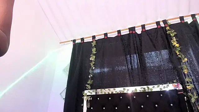 Snapshot of AkariRosetti chatting on 11/10/25, 02:16 AkariRosetti online show from 11/10/25, 02:16