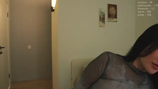  JiKey  online show from 02/04/25, 11:38