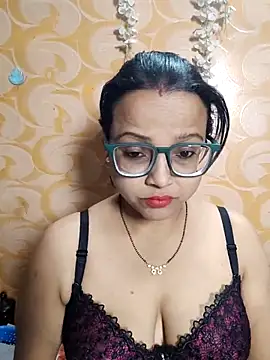 hornypiu697 online show from 05/17/26, 03:59