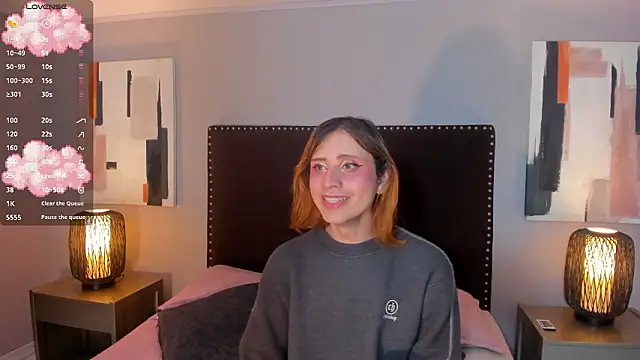 Snapshot of seraphine_star chatting on 02/11/26, 03:11 seraphine star online show from 02/11/26, 03:11