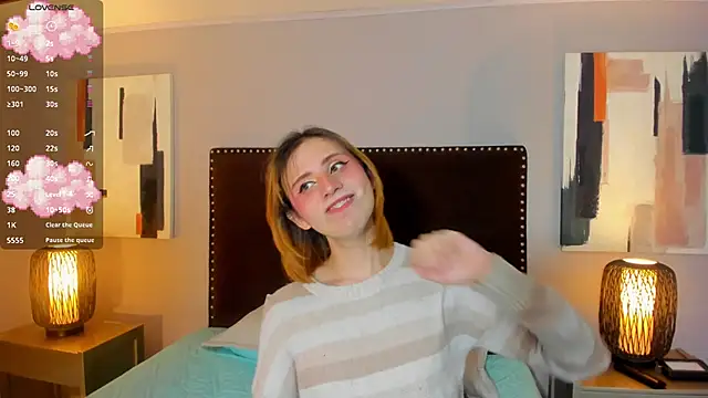 Snapshot of seraphine_star chatting on 02/13/26, 11:23 seraphine star online show from 02/13/26, 11:23