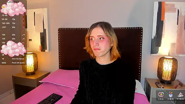 Snapshot of seraphine_star chatting on 02/19/26, 03:02 seraphine star online show from 02/19/26, 03:02