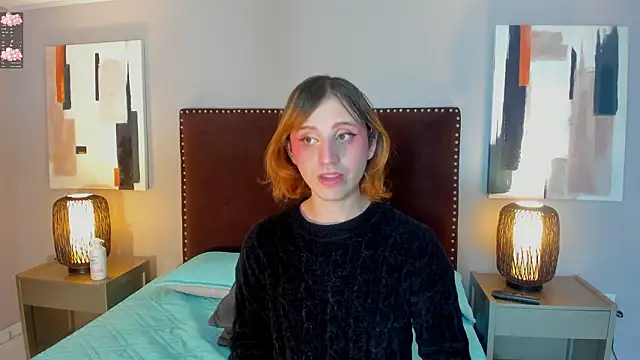 Snapshot of seraphine_star chatting on 02/21/26, 01:06 seraphine star online show from 02/21/26, 01:06