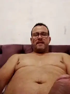 Snapshot of jssaf chatting on 02/13/26, 01:07 jssaf online show from 02/13/26, 01:07