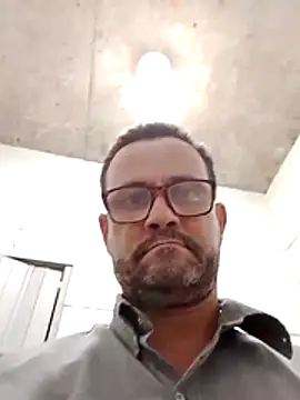 Snapshot of jssaf chatting on 02/18/26, 01:01 jssaf online show from 02/18/26, 01:01