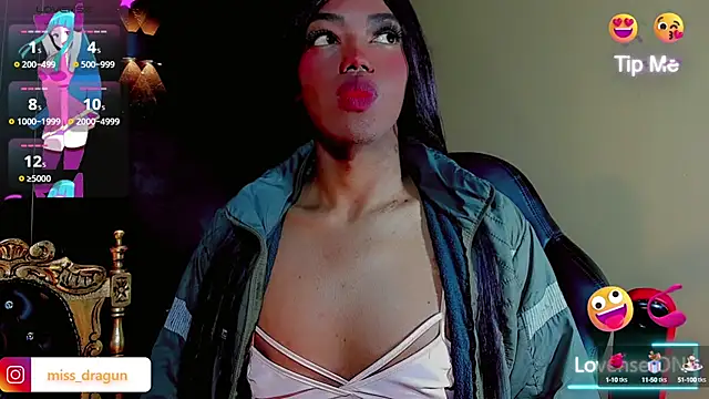 bayolet  online show from 09/23/25, 11:02