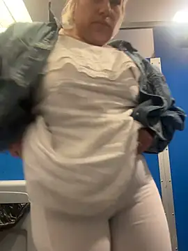 toomuchofafreak online show from 02/10/26, 07:34