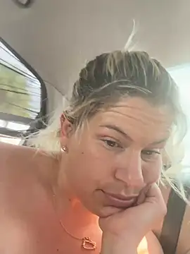 toomuchofafreak online show from 03/09/26, 04:00