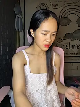 Snapshot of TiNa_04 chatting on 09/15/25, 07:19 TiNa 04 online show from 09/15/25, 07:19