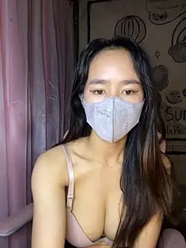 Snapshot of TiNa_04 chatting on 10/02/25, 10:55 TiNa 04 online show from 10/02/25, 10:55