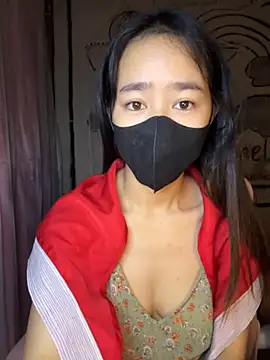 Snapshot of TiNa_04 chatting on 10/31/25, 11:50 TiNa 04 online show from 10/31/25, 11:50