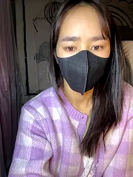 Snapshot of TiNa_04 chatting on 11/23/25, 11:26 TiNa 04 online show from 11/23/25, 11:26