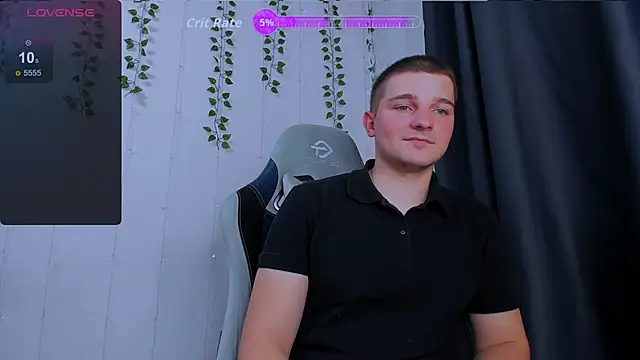 Snapshot of Your_Claddagh chatting on 11/02/25, 05:37 Your Claddagh online show from 11/02/25, 05:37