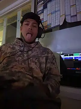 Snapshot of StrokingDaddy4 chatting on 10/27/25, 10:19 StrokingDaddy4 online show from 10/27/25, 10:19