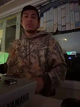 Snapshot of StrokingDaddy4 chatting on 11/17/25, 11:16 StrokingDaddy4 online show from 11/17/25, 11:16