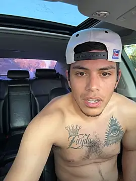 Snapshot of StrokingDaddy4 chatting on 12/16/25, 11:21 StrokingDaddy4 online show from 12/16/25, 11:21