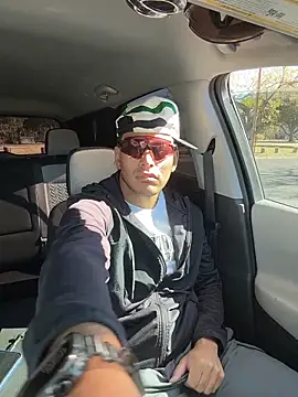 Snapshot of StrokingDaddy4 chatting on 12/20/25, 06:04 StrokingDaddy4 online show from 12/20/25, 06:04