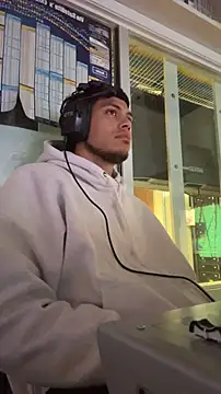 Snapshot of StrokingDaddy4 chatting on 02/19/26, 11:39 StrokingDaddy4 online show from 02/19/26, 11:39