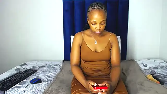 Pinkdollyg online show from 11/02/25, 09:06