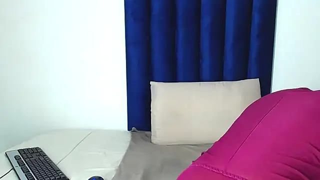 Pinkdollyg online show from 12/02/25, 09:10