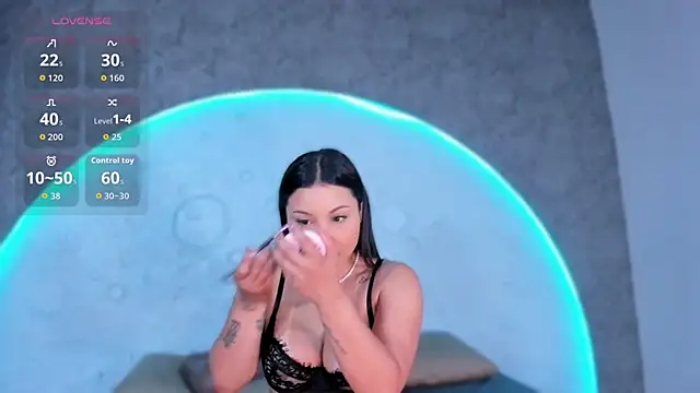 ReinaChloe online show from 02/28/26, 04:19