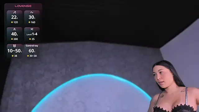 ReinaChloe online show from 03/03/26, 04:13