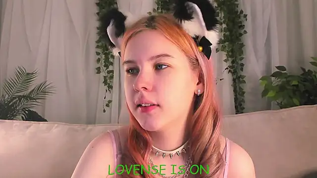 ElizSpieth online show from 10/13/25, 01:05