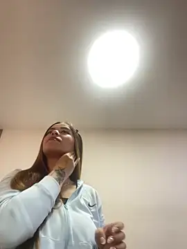 CharlotteBrownn  online show from 03/04/26, 09:32