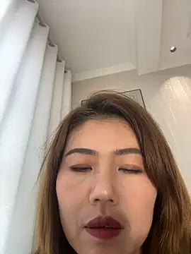 feifei 521 online show from 10/26/25, 12:38