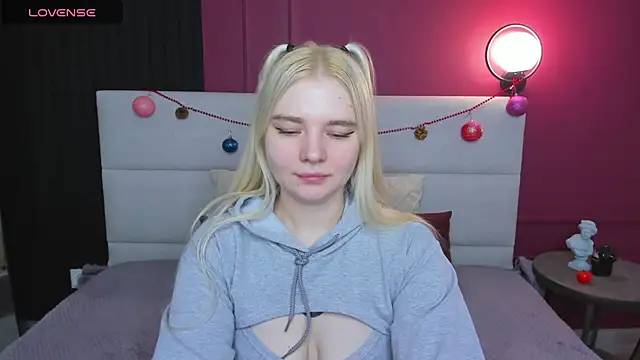 RuthBryant online show from 12/15/25, 12:37