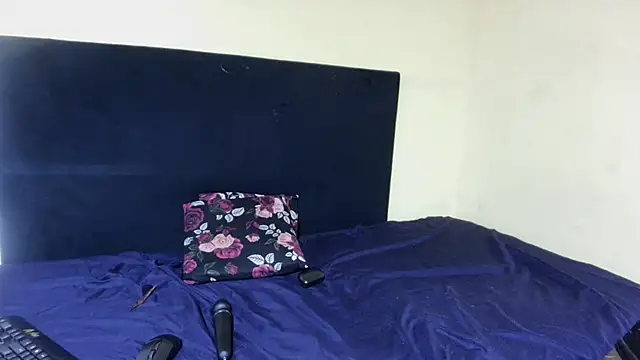 Snapshot of SweetTitties21 chatting on 04/07/26, 08:53 SweetTitties21 online show from 04/07/26, 08:53