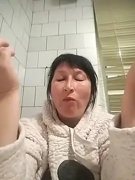 Snapshot of Funny_Karina chatting on 09/10/25, 08:42 Funny Karina online show from 09/10/25, 08:42