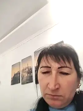 Snapshot of Funny_Karina chatting on 10/29/25, 11:01 Funny Karina online show from 10/29/25, 11:01