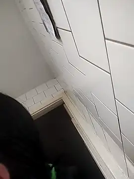 Snapshot of Funny_Karina chatting on 11/18/25, 10:09 Funny Karina online show from 11/18/25, 10:09