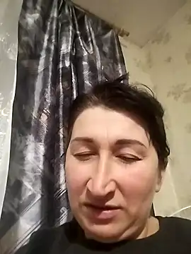 Snapshot of Funny_Karina chatting on 11/28/25, 05:04 Funny Karina online show from 11/28/25, 05:04