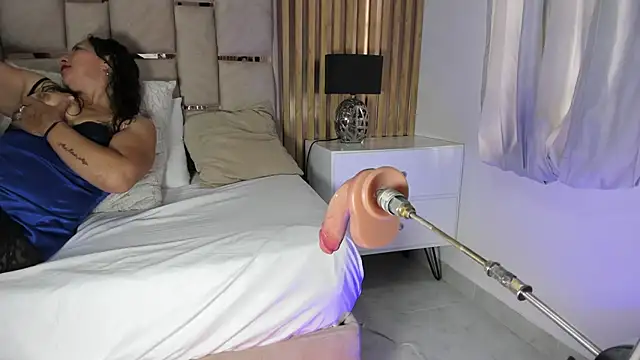 Snapshot of Luna_Naughty1 chatting on 10/04/25, 07:23 Luna Naughty1 online show from 10/04/25, 07:23