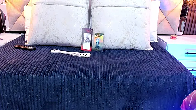 Snapshot of Luna_Naughty1 chatting on 10/16/25, 02:18 Luna Naughty1 online show from 10/16/25, 02:18