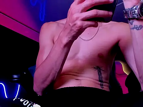 Damartinez27 online show from 10/19/25, 06:25