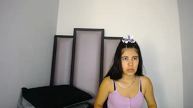 Lucy-23 online show from 10/04/25, 04:32