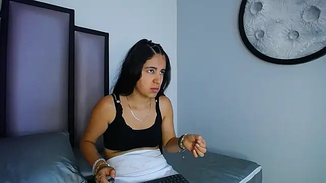 Lucy-23 online show from 10/08/25, 04:10