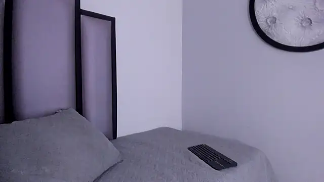 Lucy-23 online show from 10/19/25, 04:35