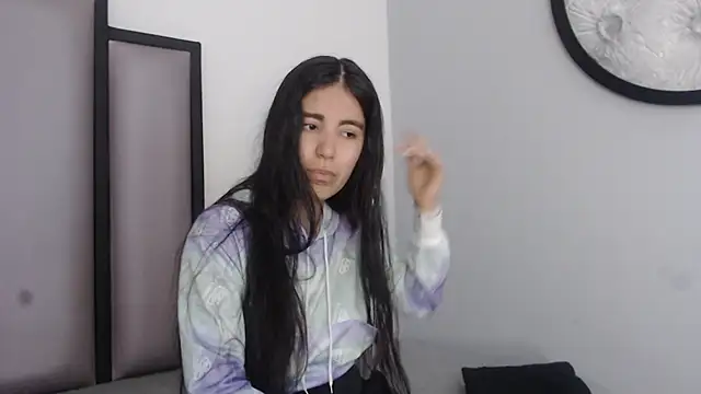 Lucy-23 online show from 11/26/25, 04:13