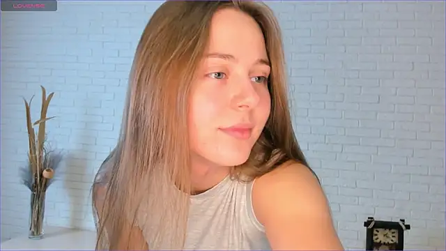 Milla Vegga online show from 10/24/25, 01:29