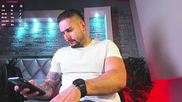 dominic de luca online show from 10/08/25, 03:37