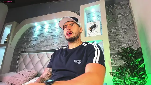 dominic de luca online show from 10/10/25, 03:05