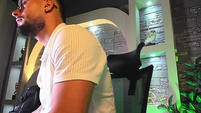 dominic de luca online show from 11/05/25, 04:01