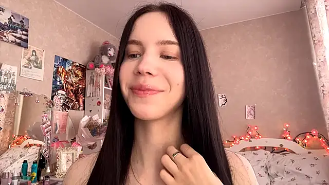 AxyKitten online show from 10/10/25, 10:14