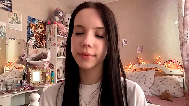 AxyKitten online show from 10/16/25, 12:39