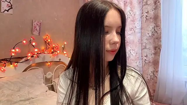 AxyKitten online show from 11/10/25, 11:20